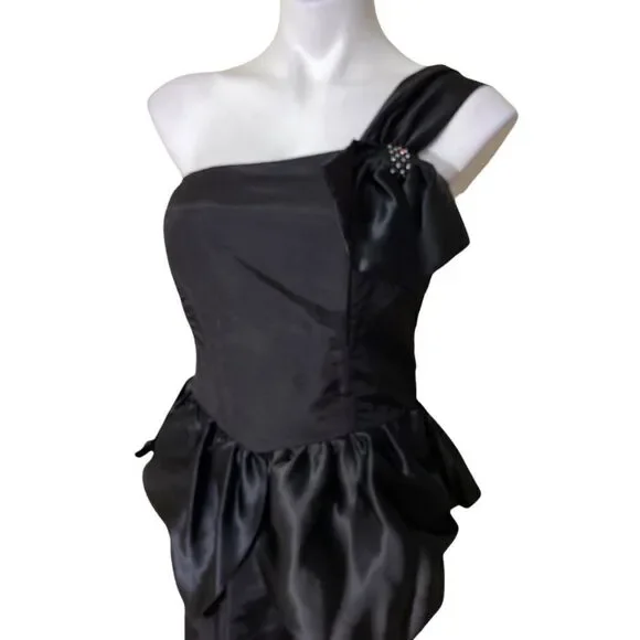 Diamond’s Run Vintage Dress - Picture 3 of 5